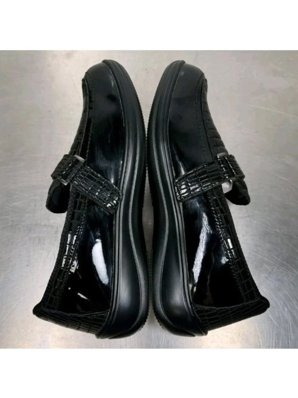ORTHOFEET 819 CHELSEA CROC Black Women’s Size 11 D Patent Leather Shoes